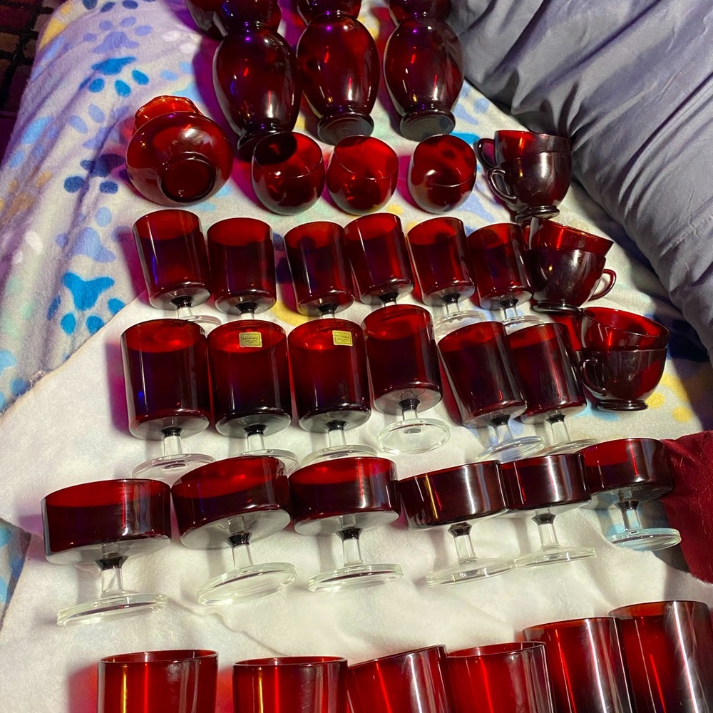 Vintage ruby red French glasses/ Luminarc